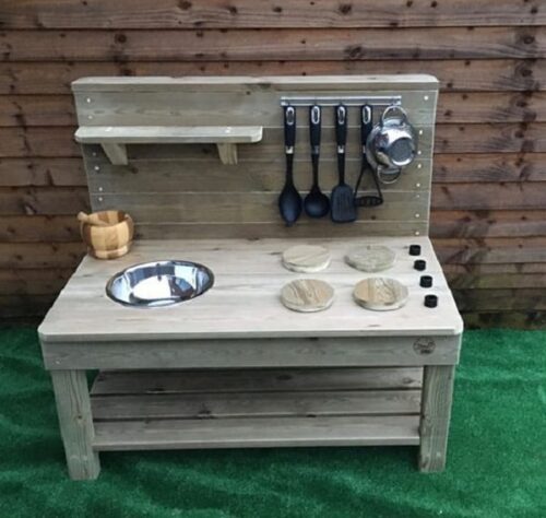 mud kitchen WEB