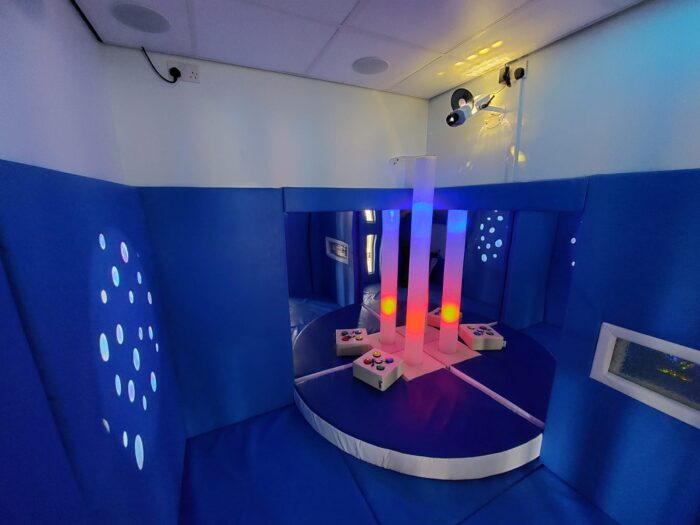 Padded Floor Surrounds for Tubes - Image 10