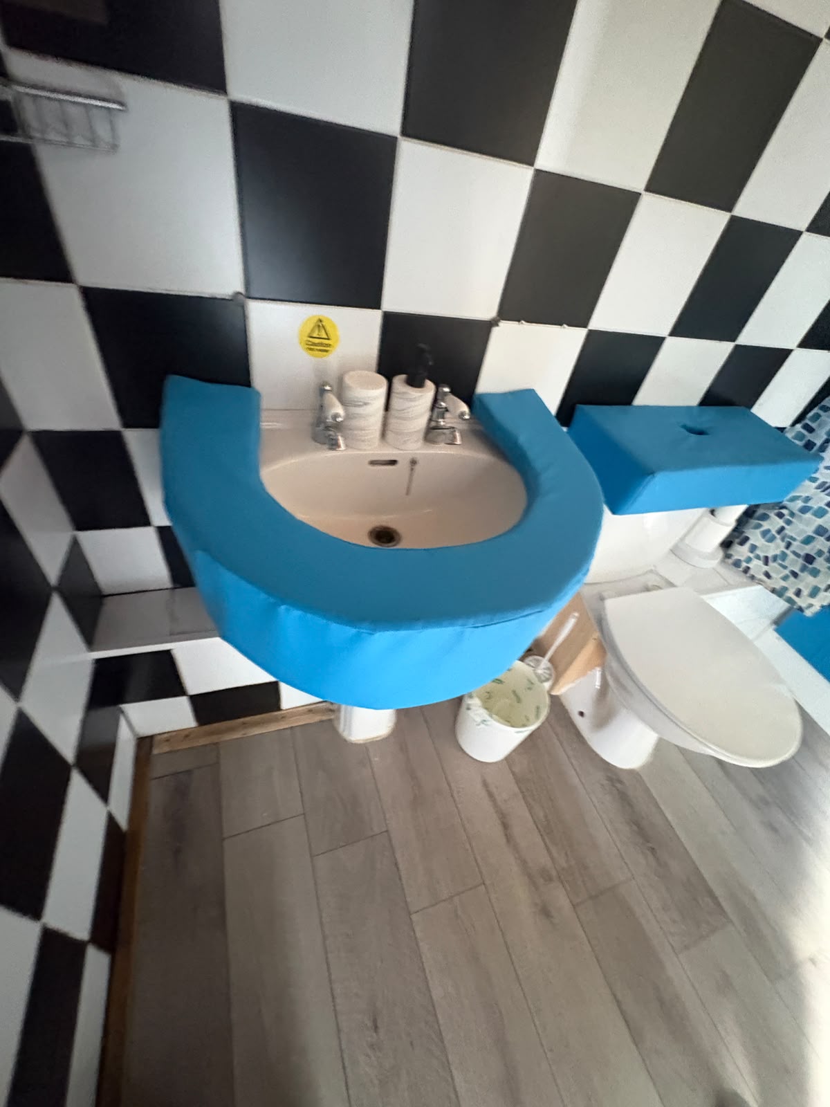 Sink Padding - Image 6